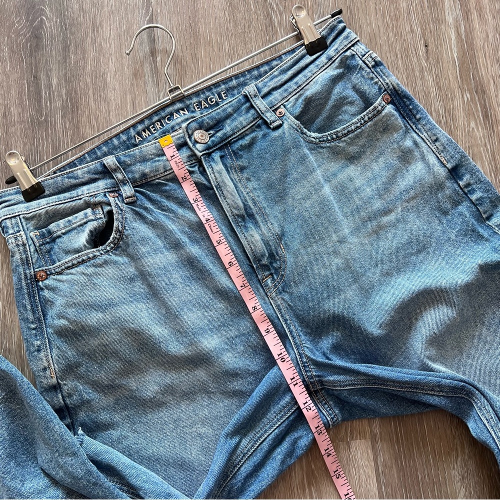 American eagle mom jean distressed - Picture 3 of 8